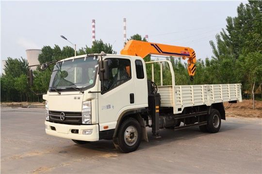 點擊查看詳細信息<br>標題：5噸凱馬隨車吊 閱讀次數：1864