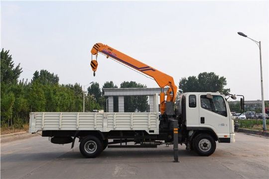 點擊查看詳細信息<br>標題：5噸凱馬隨車吊3節臂 閱讀次數：1993