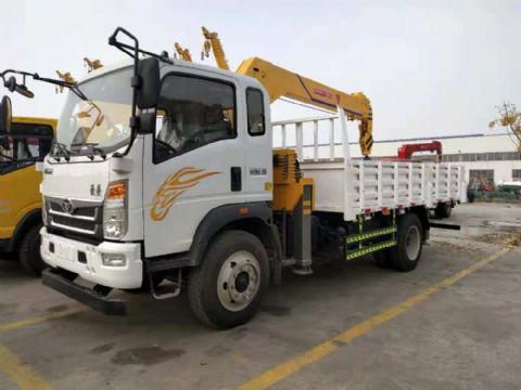 點擊查看詳細信息<br>標題：5噸重汽豪曼隨車吊 閱讀次數：2166