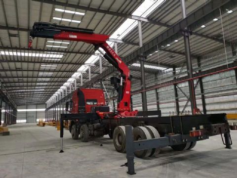 點擊查看詳細信息<br>標題：15噸折臂吊 閱讀次數：2061